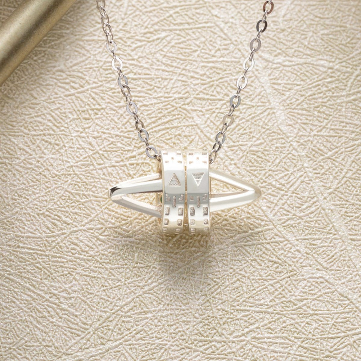 Link Click | Qian Xing Shi Ke Necklace Xingyunshi- FUNIMECITY