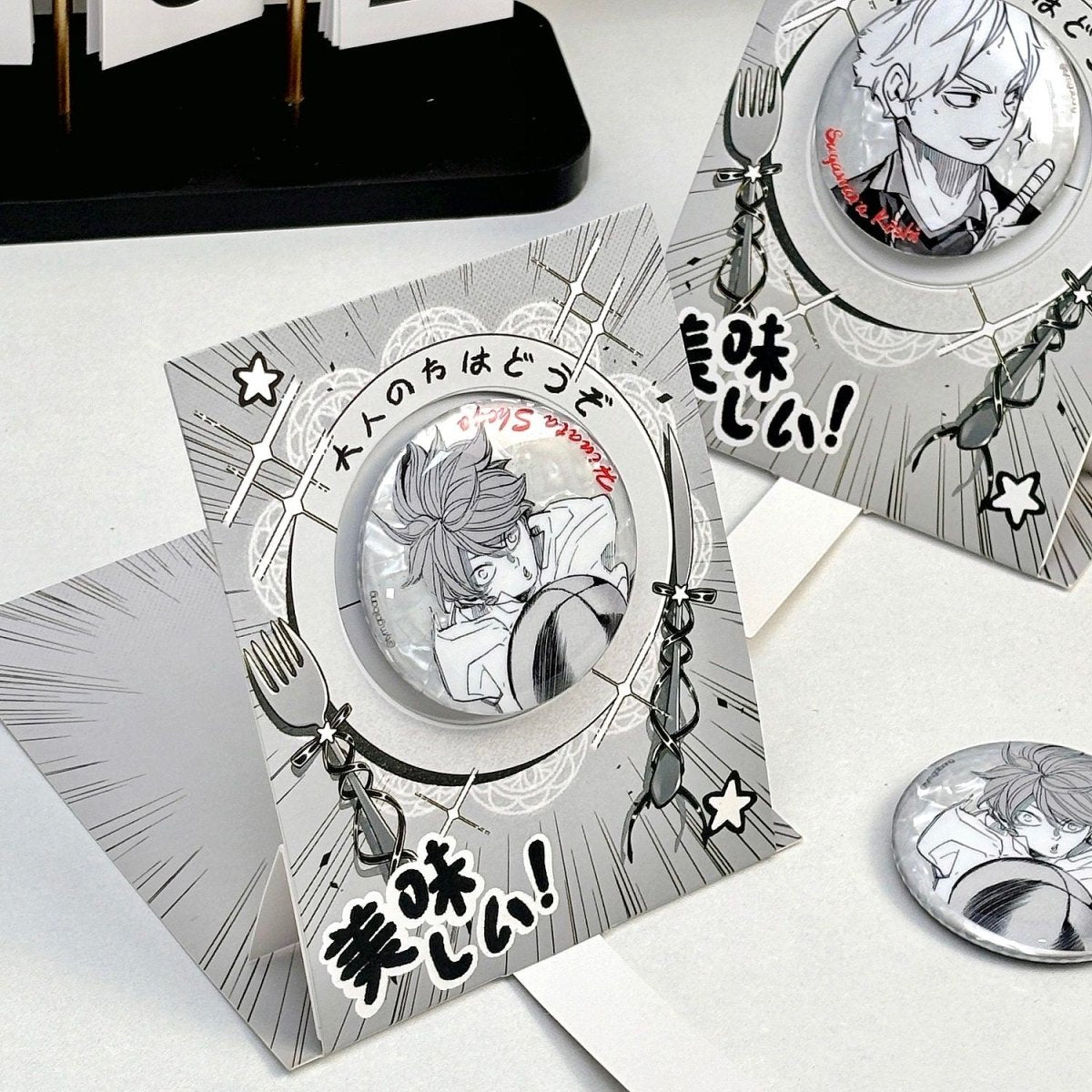 Anime Badge Display | Ribbon Rotating Paper DIY Badge Holder FUNIMECITY - FUNIMECITY