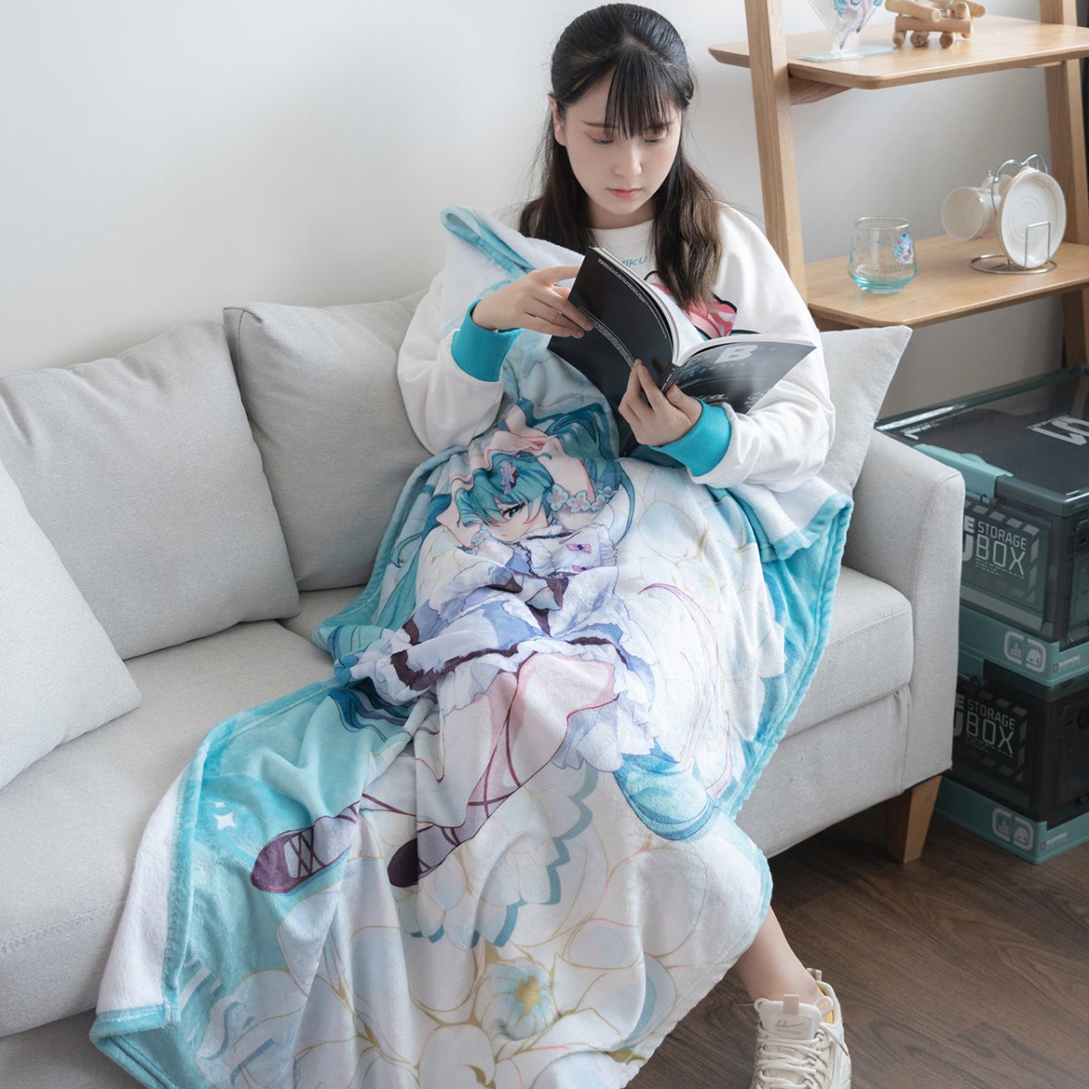 Hatsune Miku | Hua Zhi Yu Blanket Piapro- FUNIMECITY